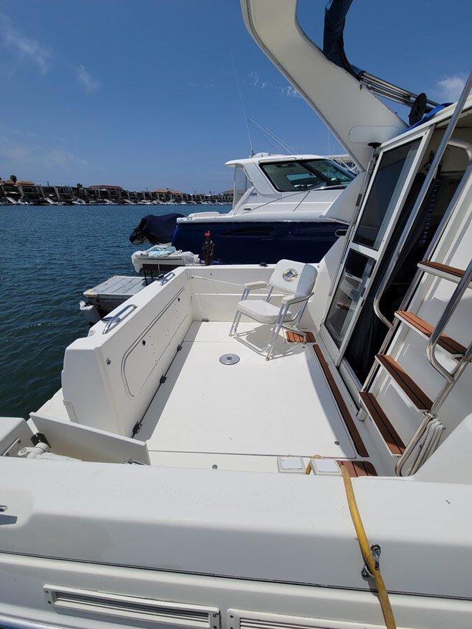 2005-bayliner-30-0958a2