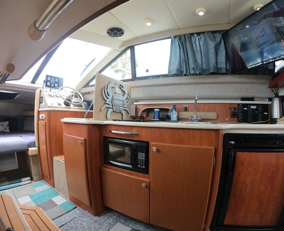 2005-bayliner-30-0958a2