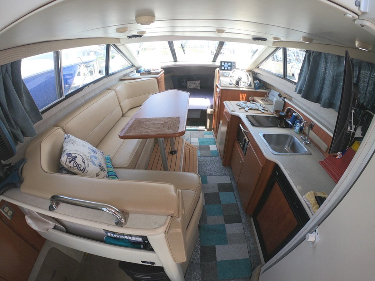 2005-bayliner-30-0958a2