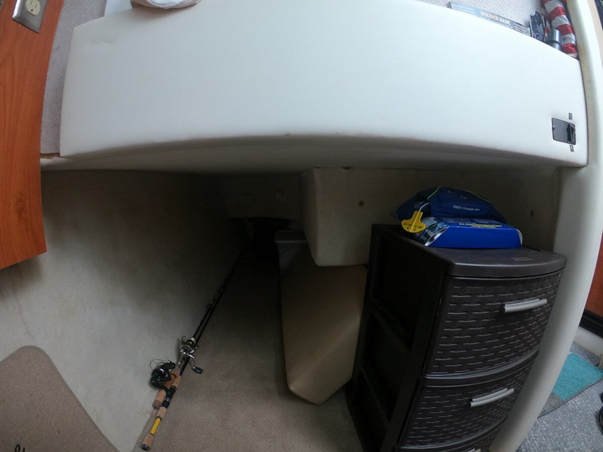 2005-bayliner-30-0958a2