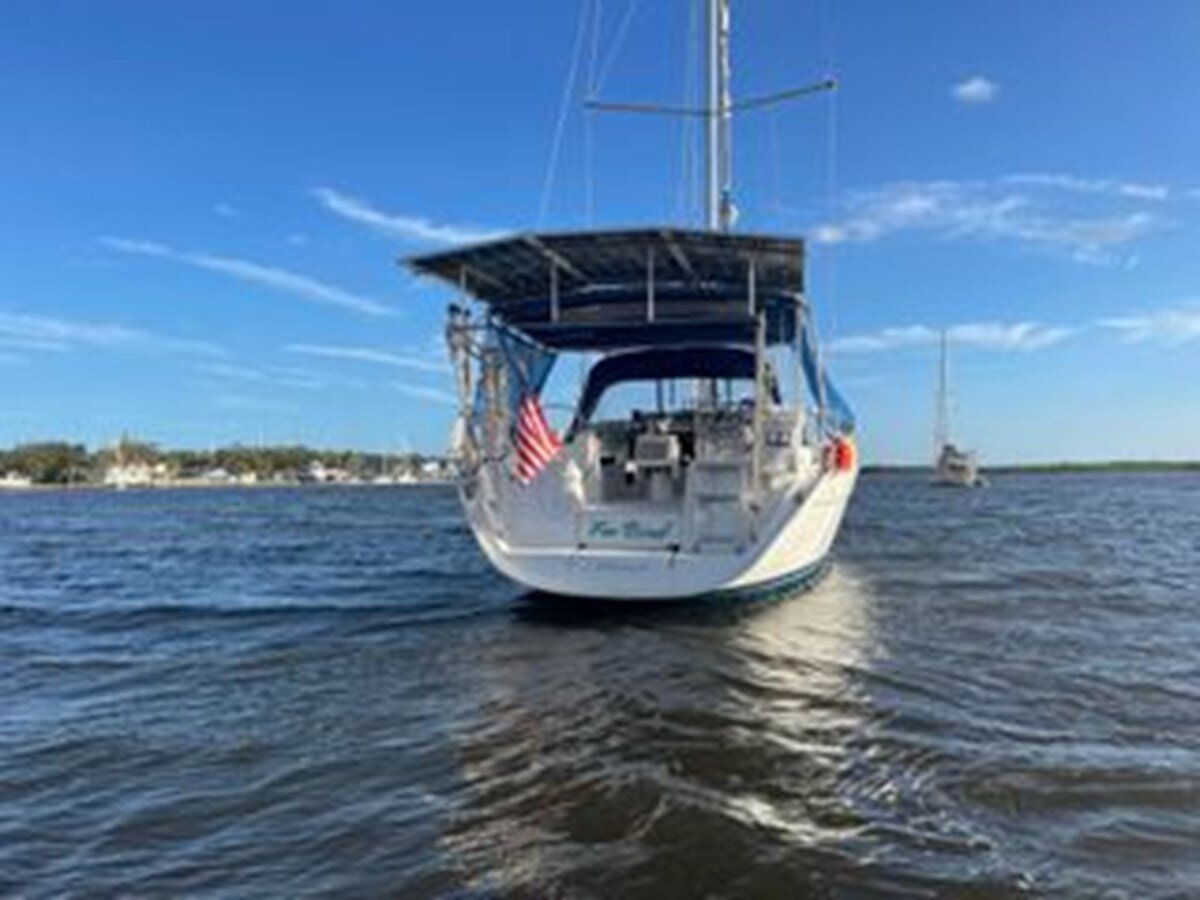 2005-beneteau-43-429bc9