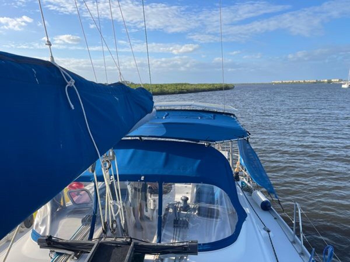 2005-beneteau-43-429bc9