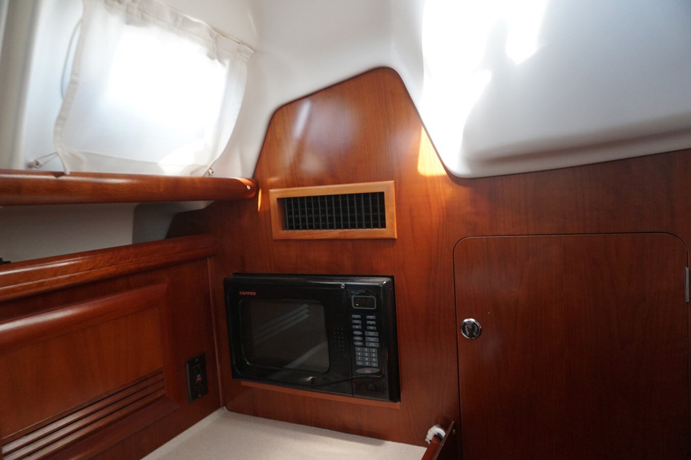 2005-beneteau-46-11-db0f8e