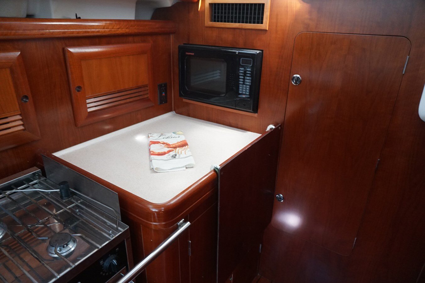 2005-beneteau-46-11-eb32a5