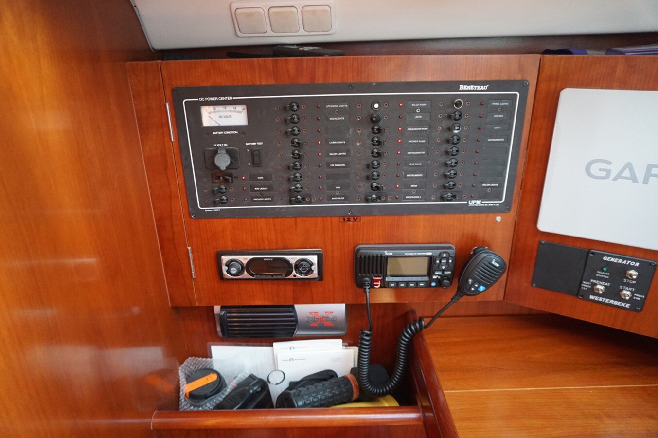 2005-beneteau-46-11-eb32a5