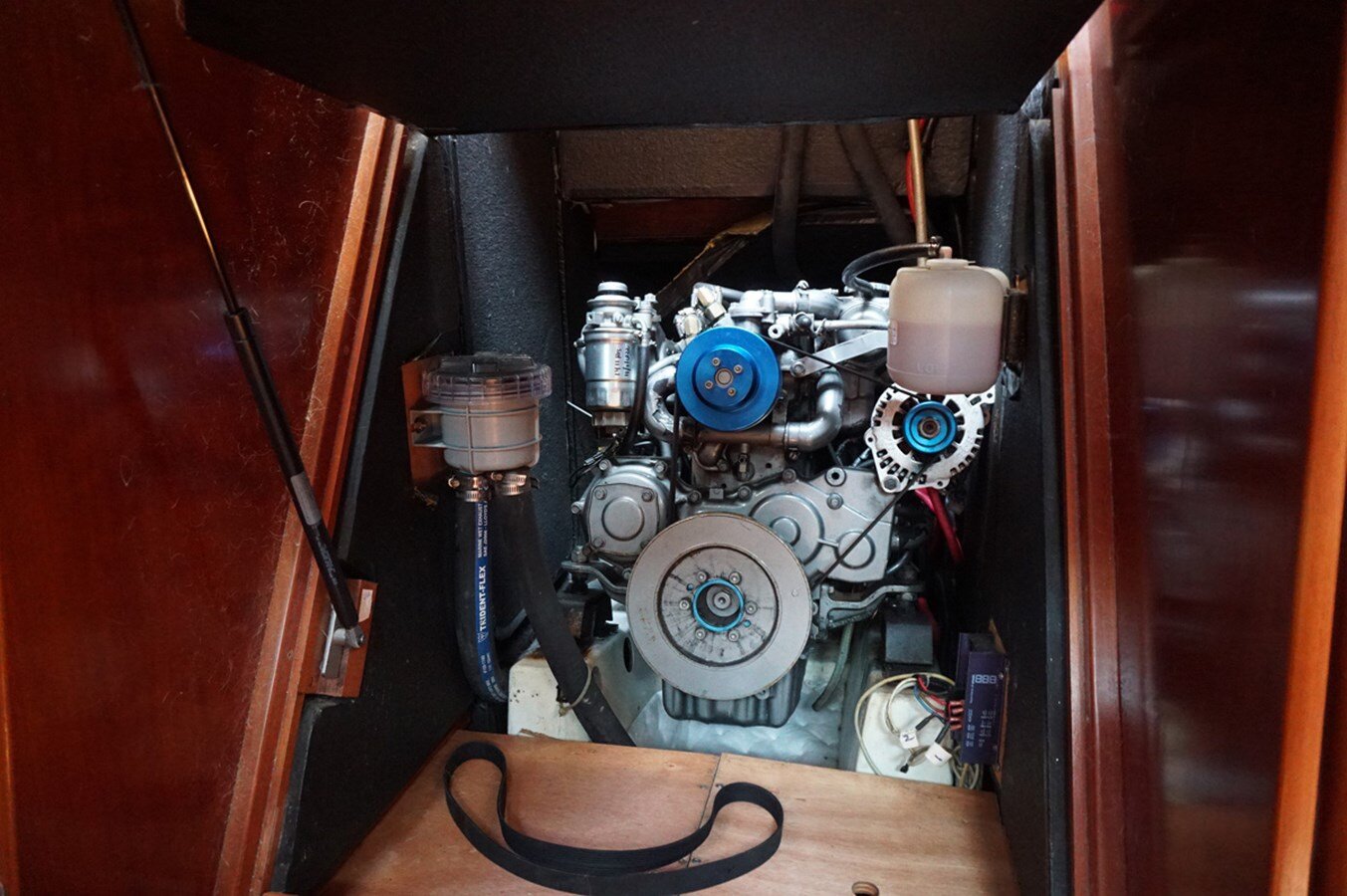 2005-beneteau-46-11-eb32a5