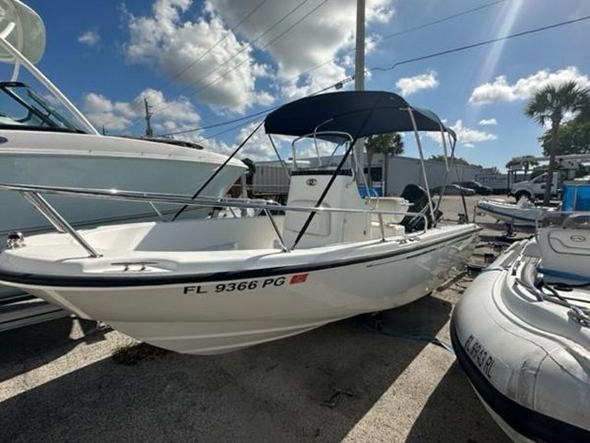 2005-boston-whaler-18-10-8277f8