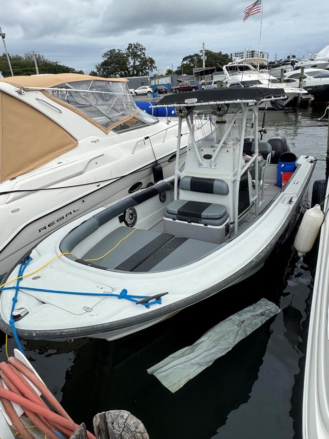 2005-boston-whaler-24-34fe58