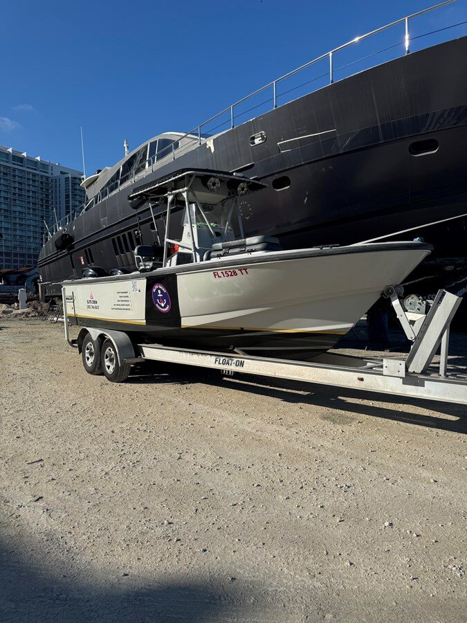 2005-boston-whaler-24-34fe58
