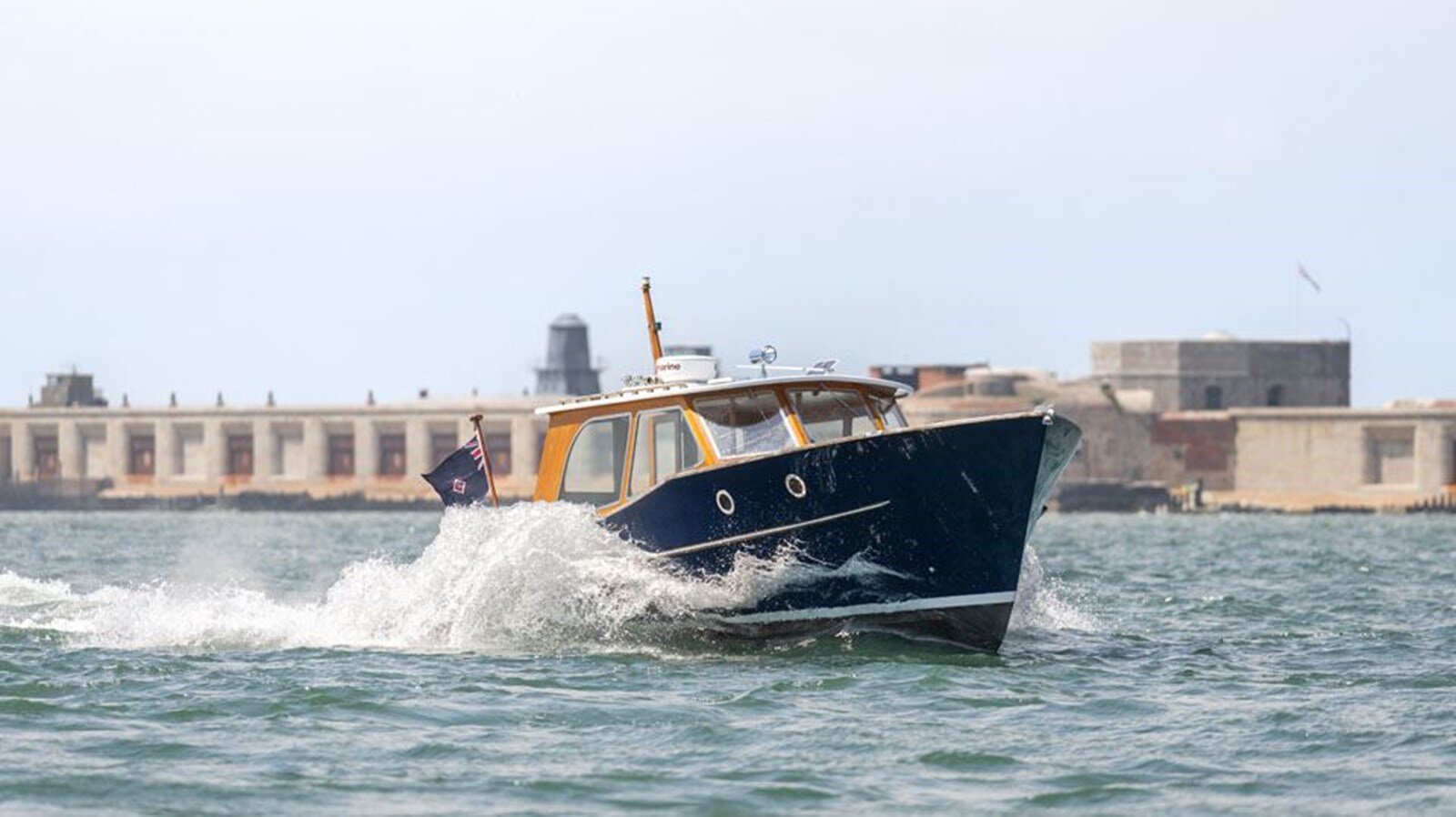 2005-cockwells-32-4-74505c