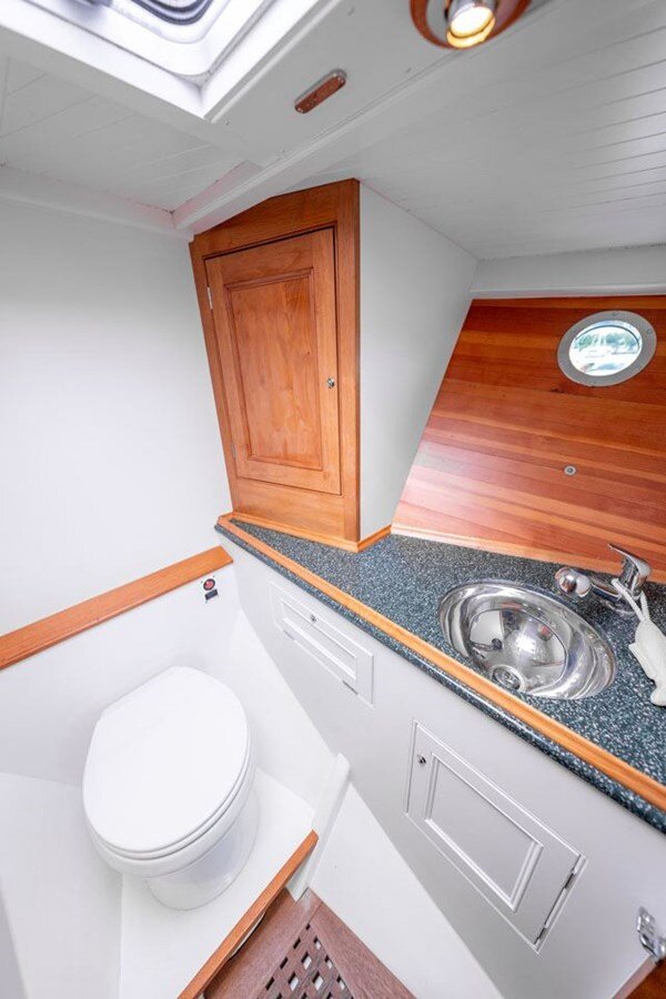 2005-cockwells-32-4-74505c