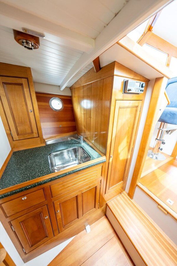 2005-cockwells-32-4-74505c