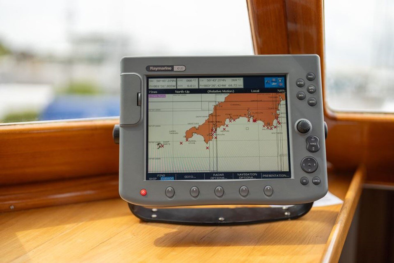 2005-cockwells-32-4-74505c