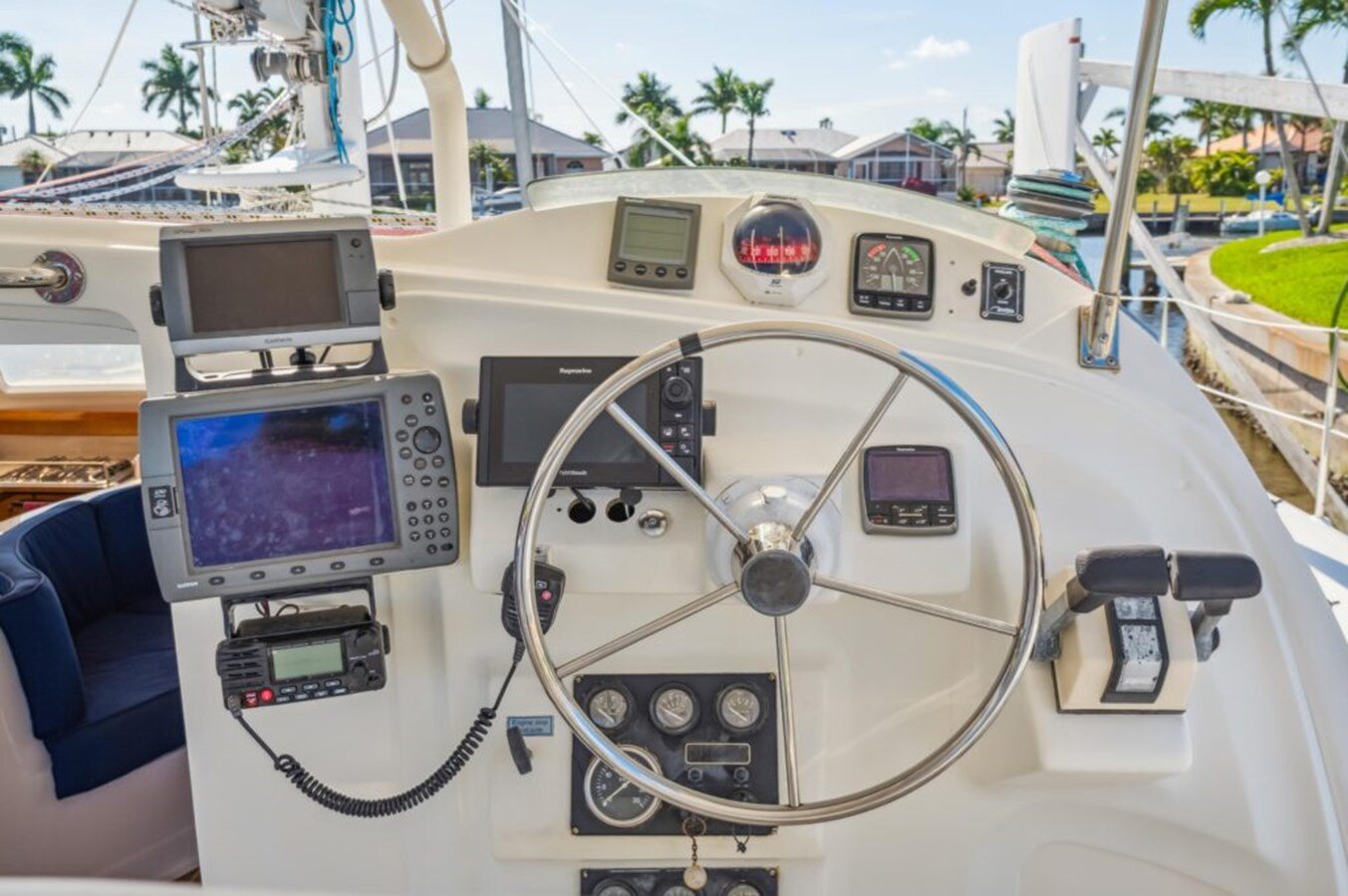 2005-dolphin-46-d77a91