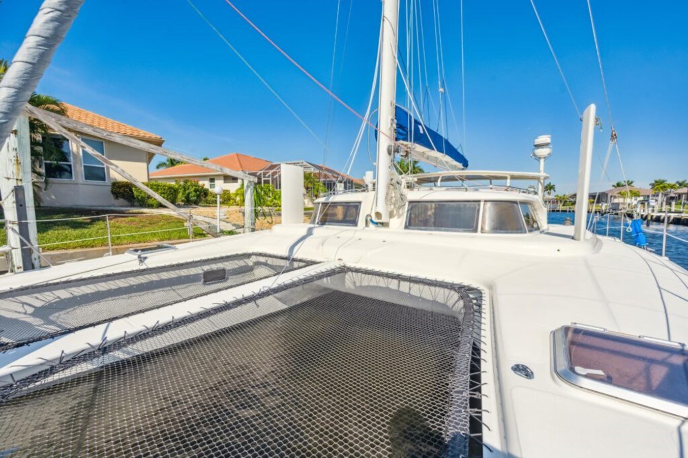 2005-dolphin-46-d77a91