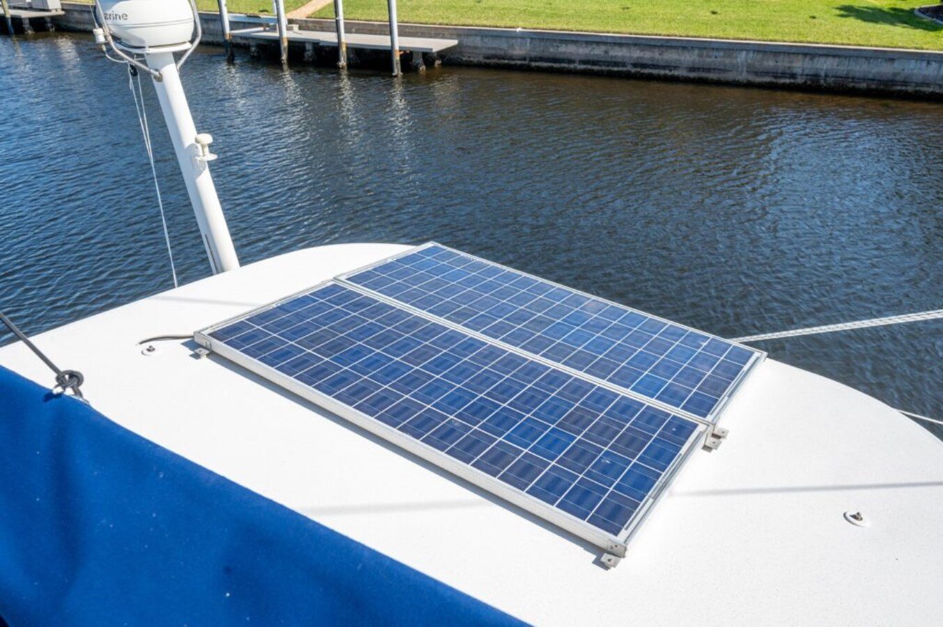 2005-dolphin-46-d77a91