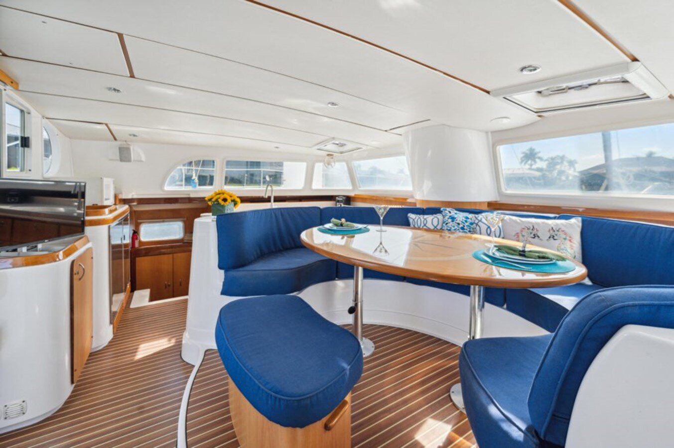 2005-dolphin-46-d77a91