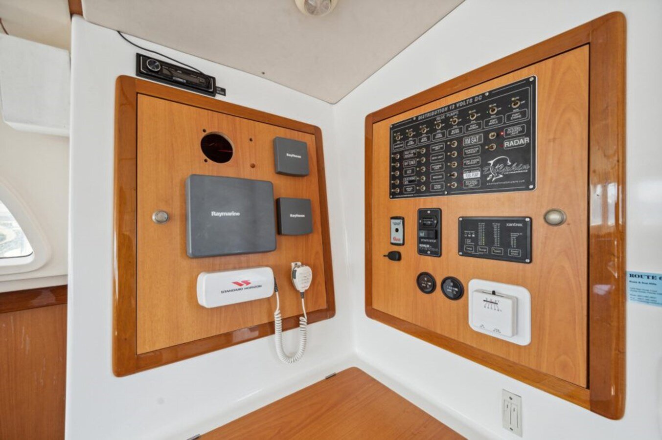 2005-dolphin-46-d77a91