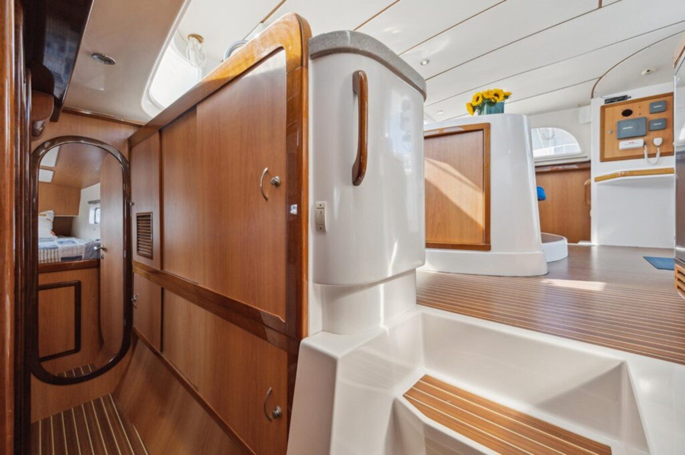 2005-dolphin-46-d77a91