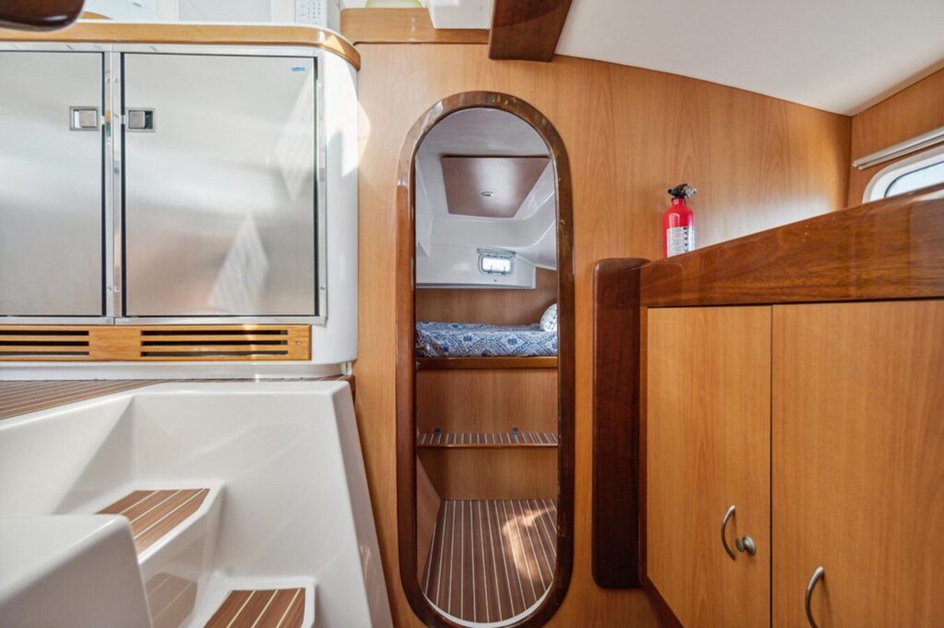 2005-dolphin-46-d77a91