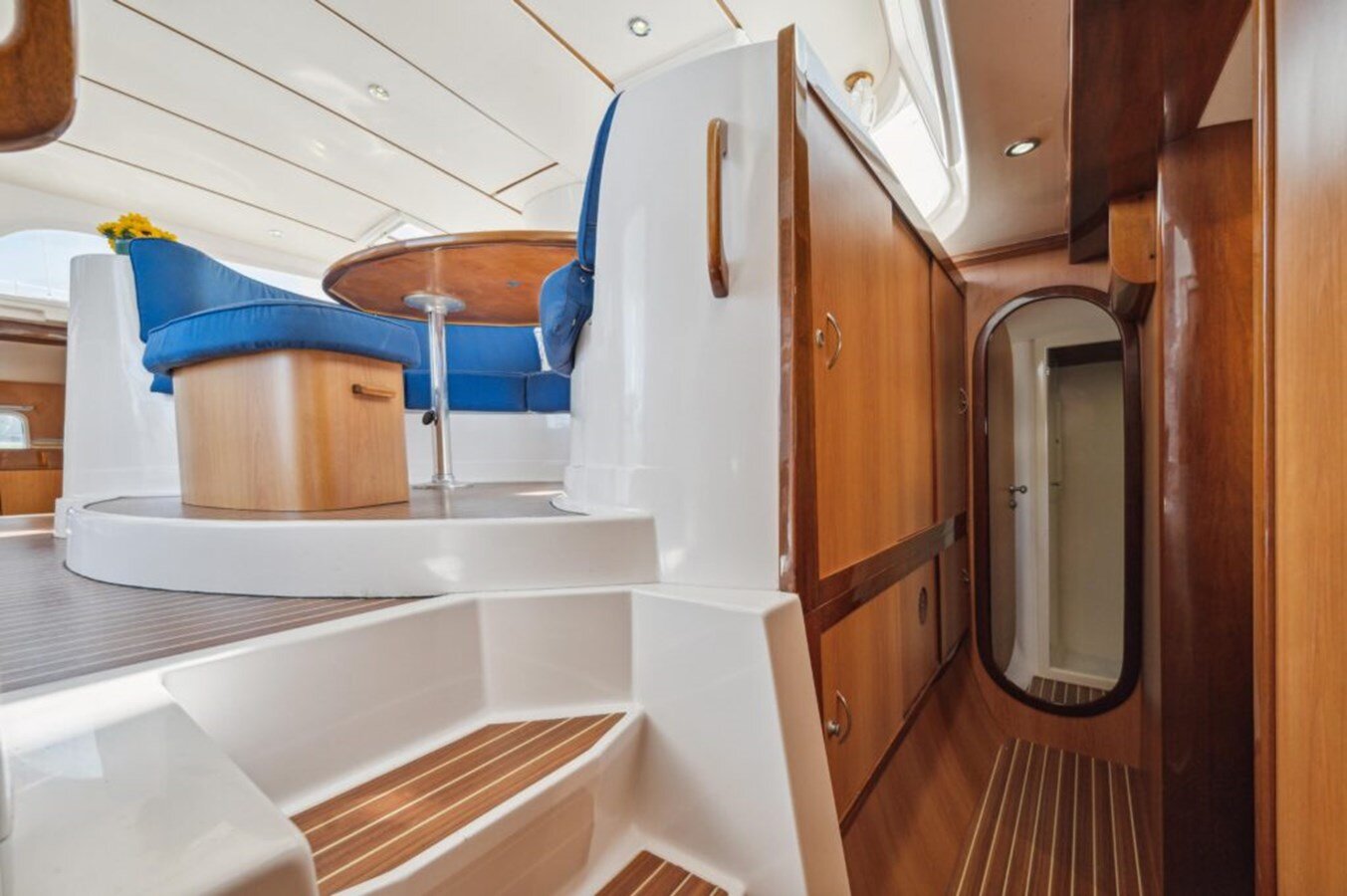 2005-dolphin-46-d77a91