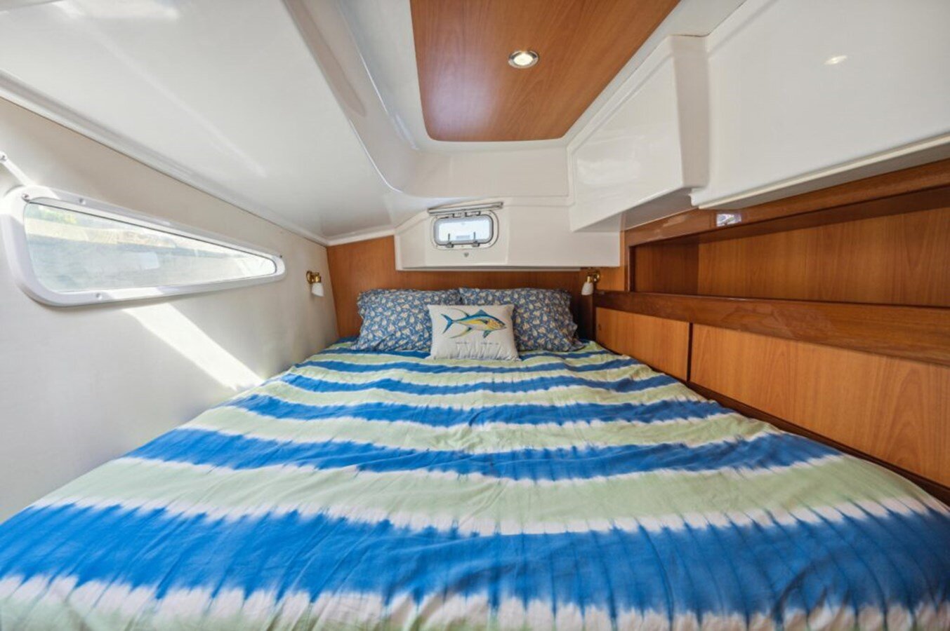 2005-dolphin-46-d77a91