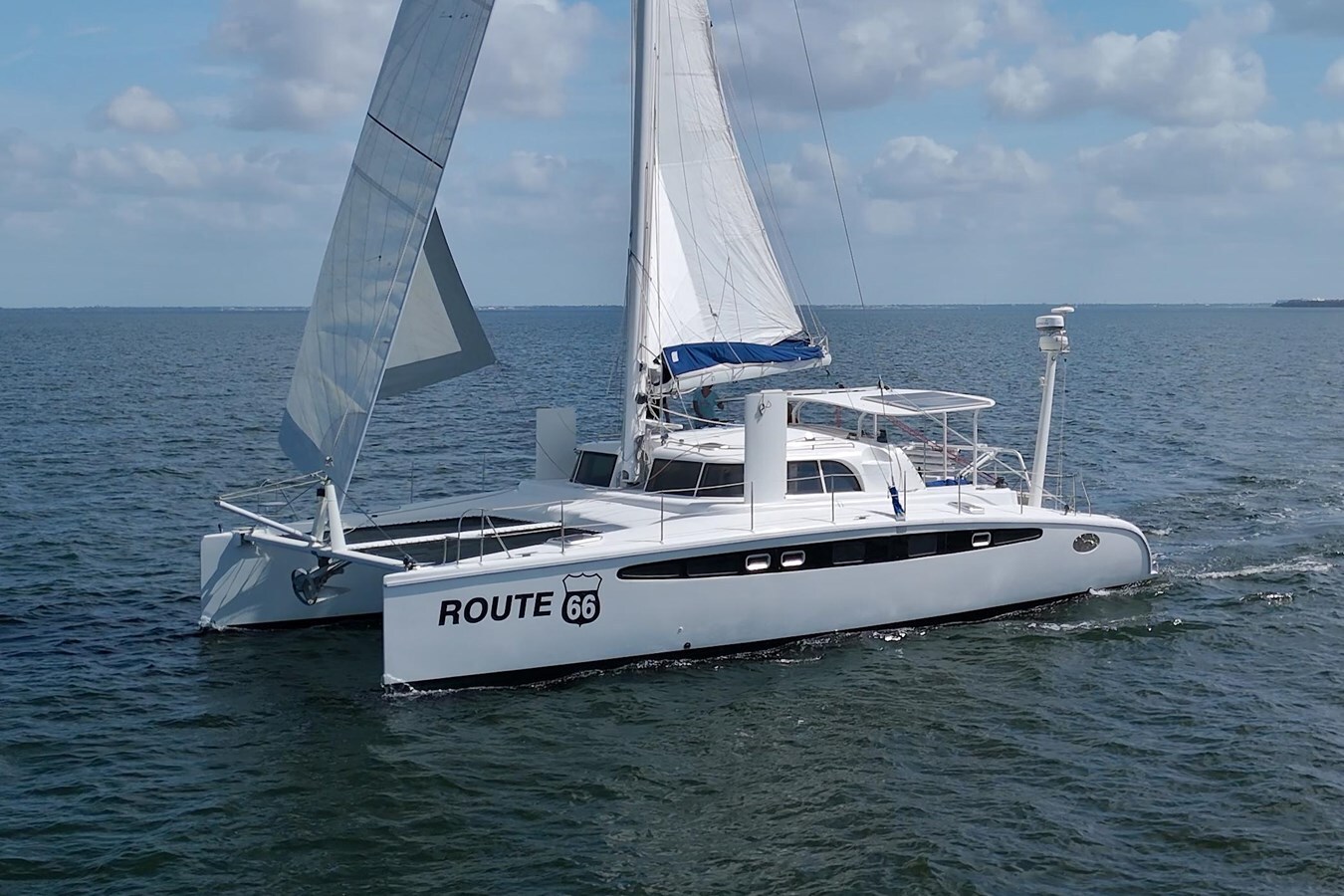 2005-dolphin-46-ce6e67