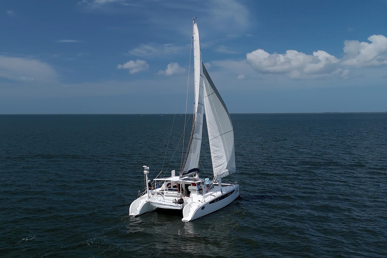 2005-dolphin-46-ce6e67