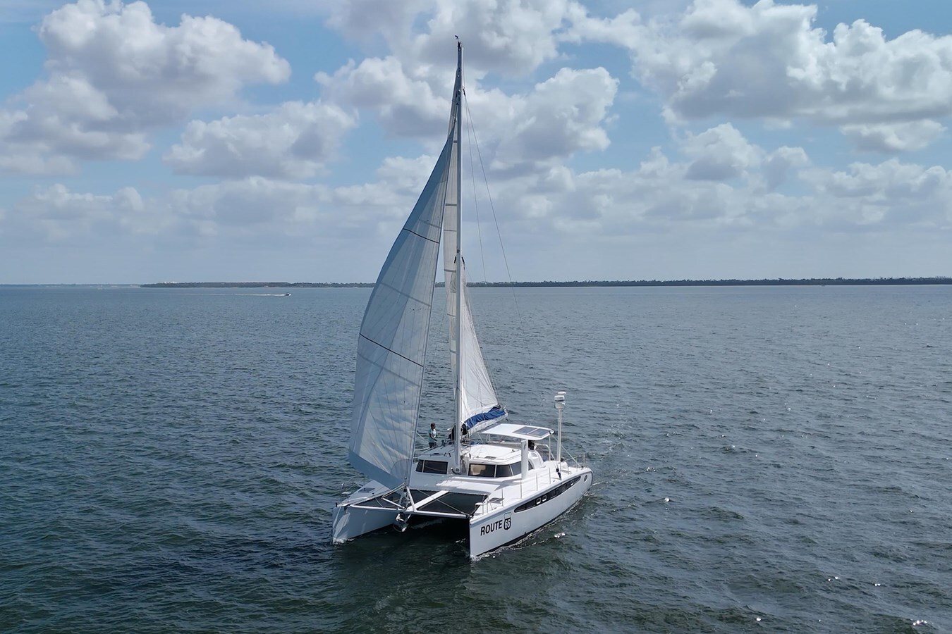 2005-dolphin-46-ce6e67