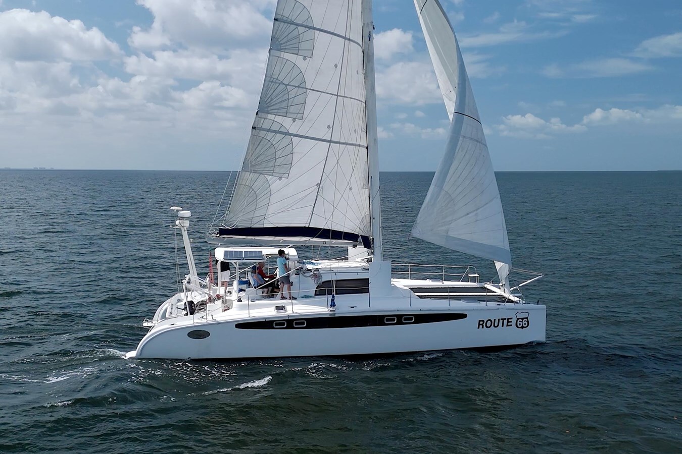 2005-dolphin-46-ce6e67