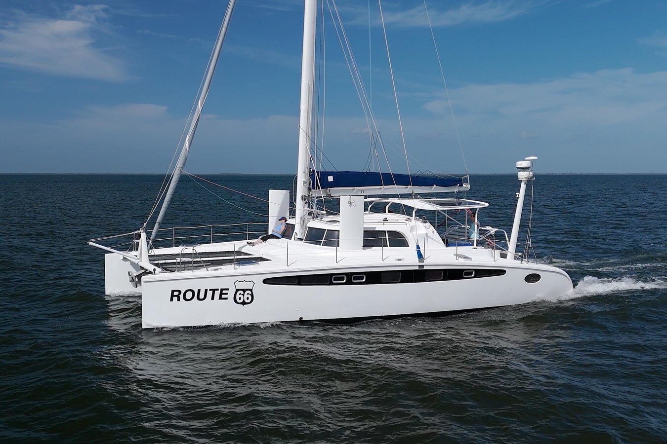 2005-dolphin-46-ce6e67