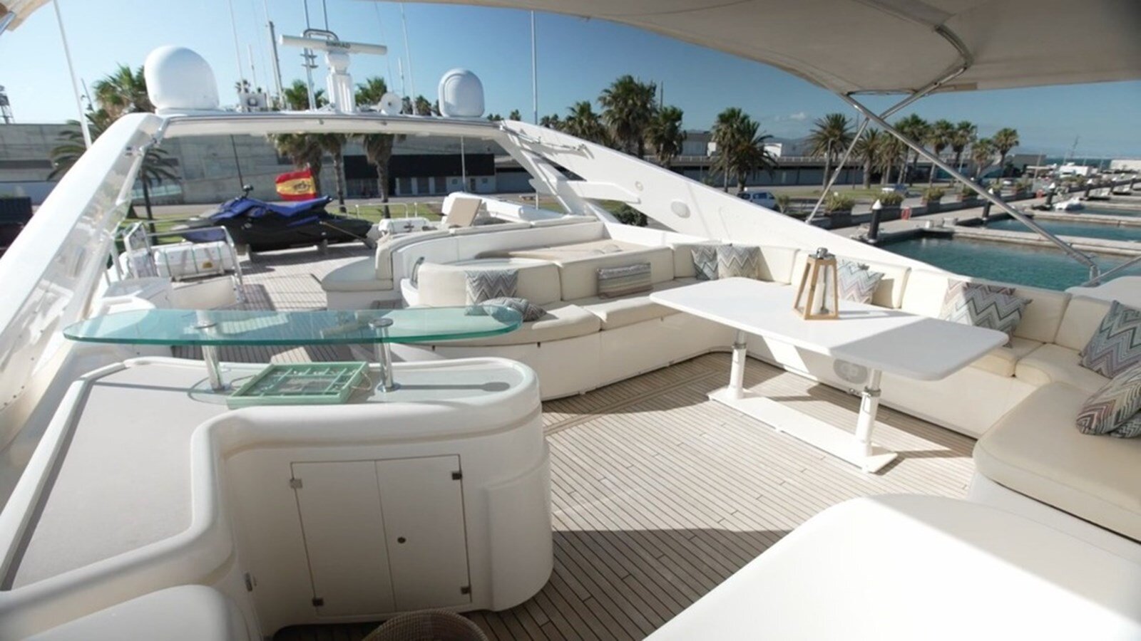 2005-ferretti-custom-line-112-6e84fd