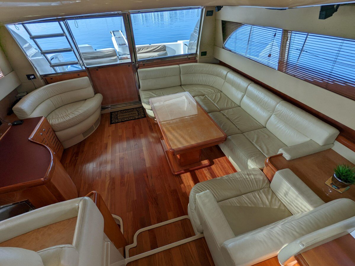 2005-ferretti-yachts-59-071339