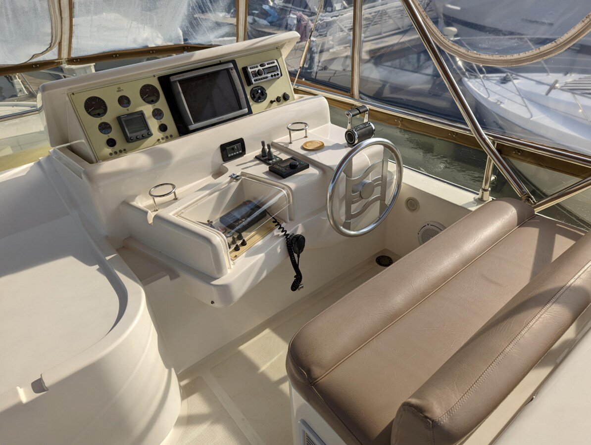 2005-ferretti-yachts-59-071339