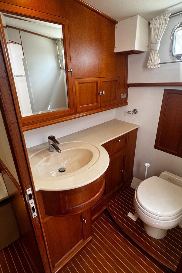 2005-grand-banks-47-4-3d1a49