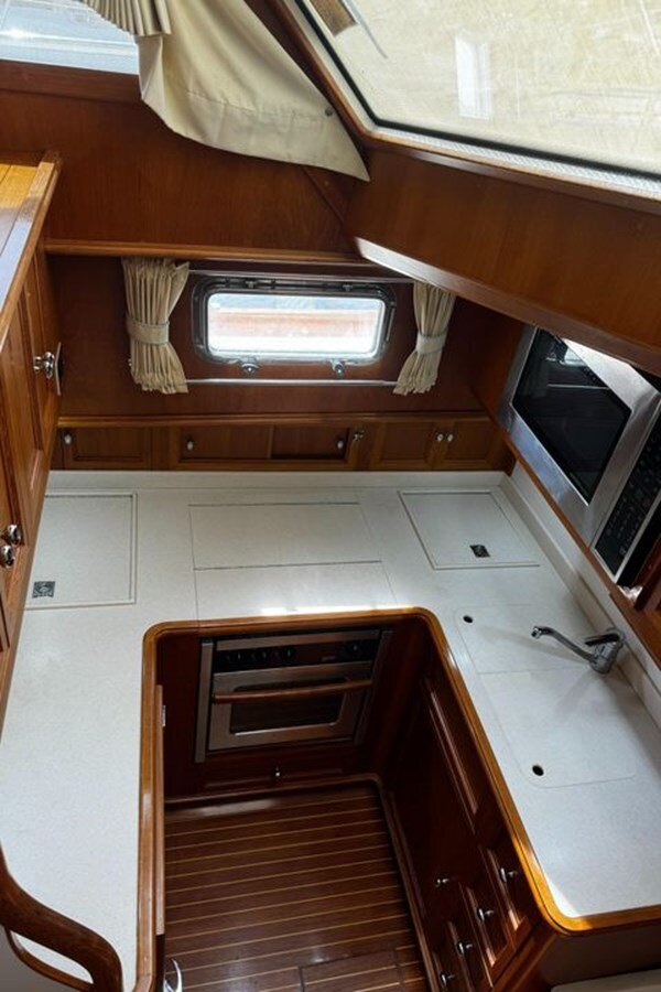 2005-grand-banks-47-4-3d1a49