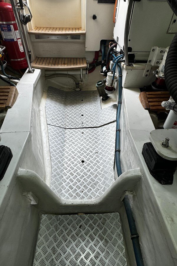 2005-grand-banks-47-4-3d1a49