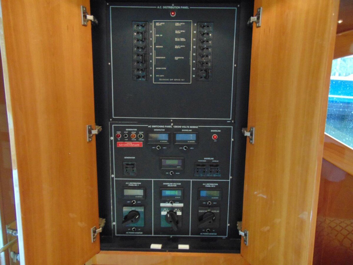 2005-hatteras-50-7174c7