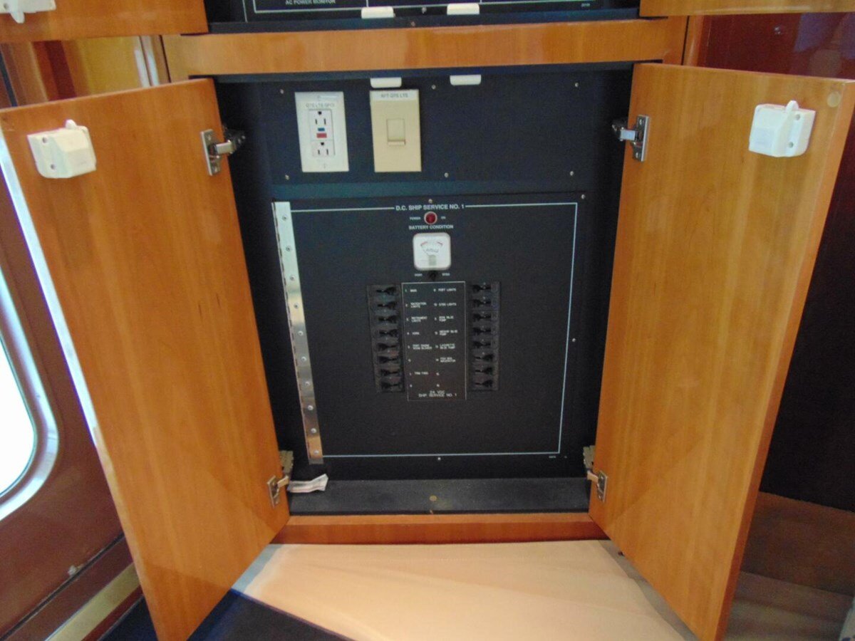 2005-hatteras-50-7174c7