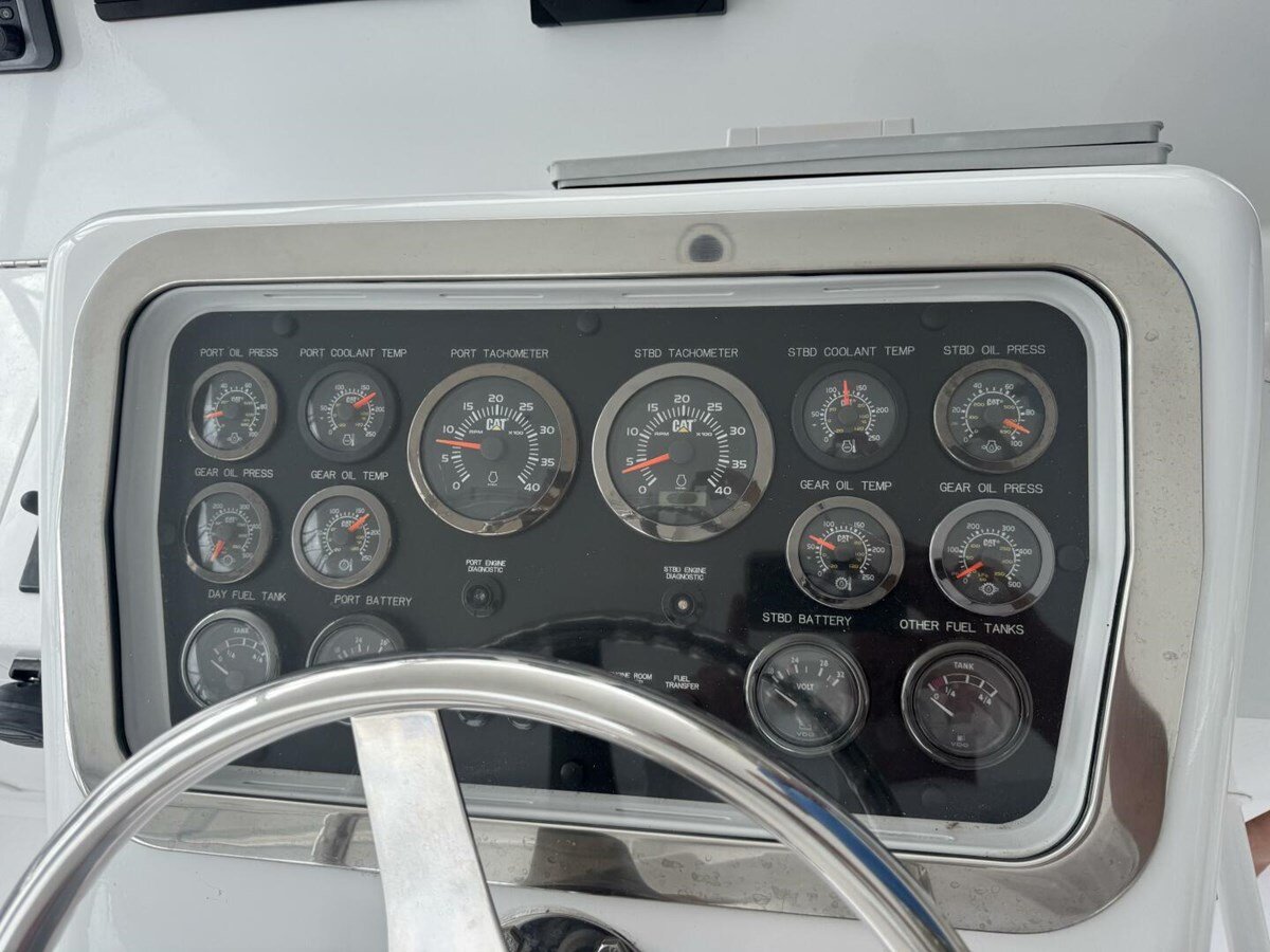 2005-hatteras-50-7174c7