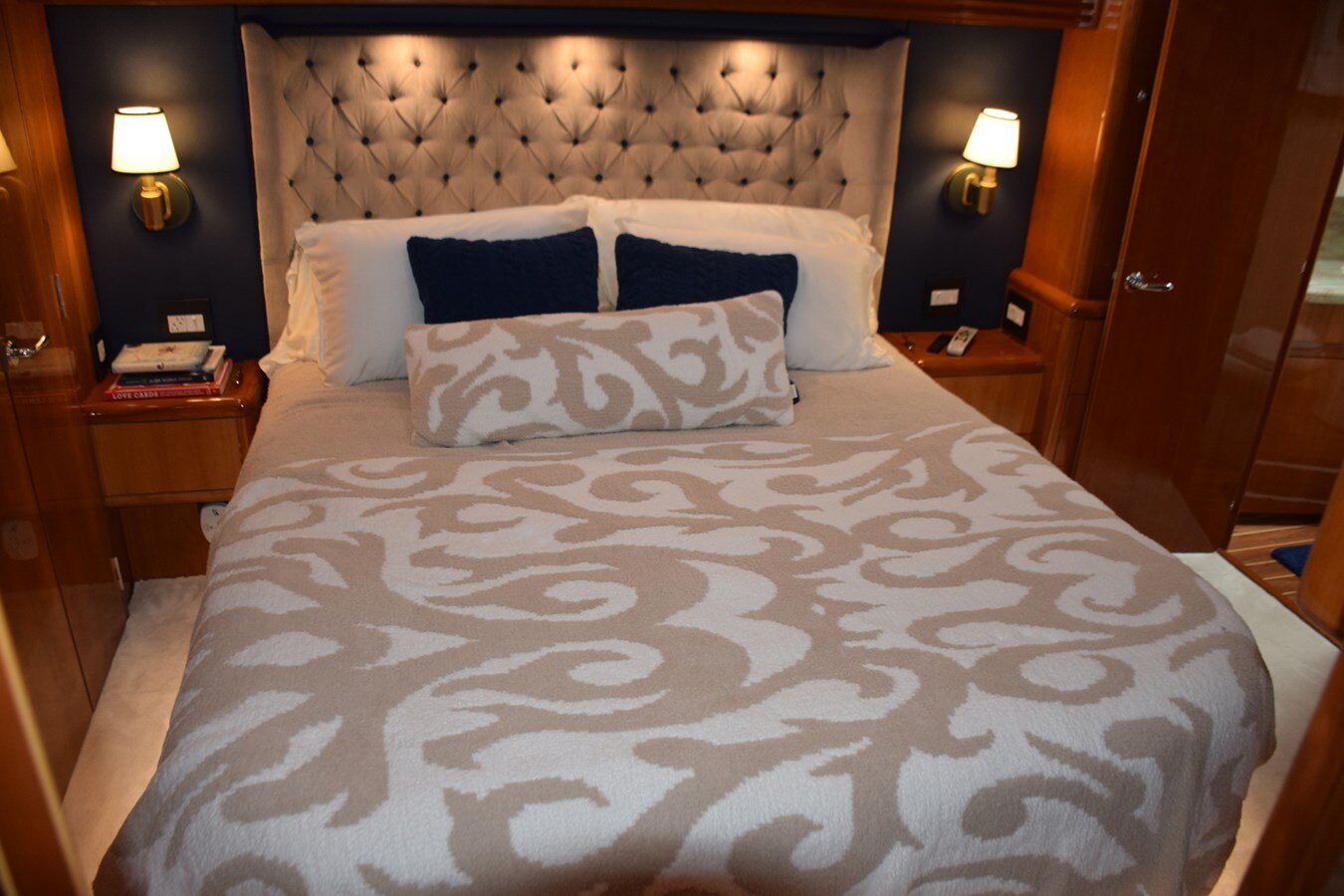 2005-hatteras-60-1-18f64c