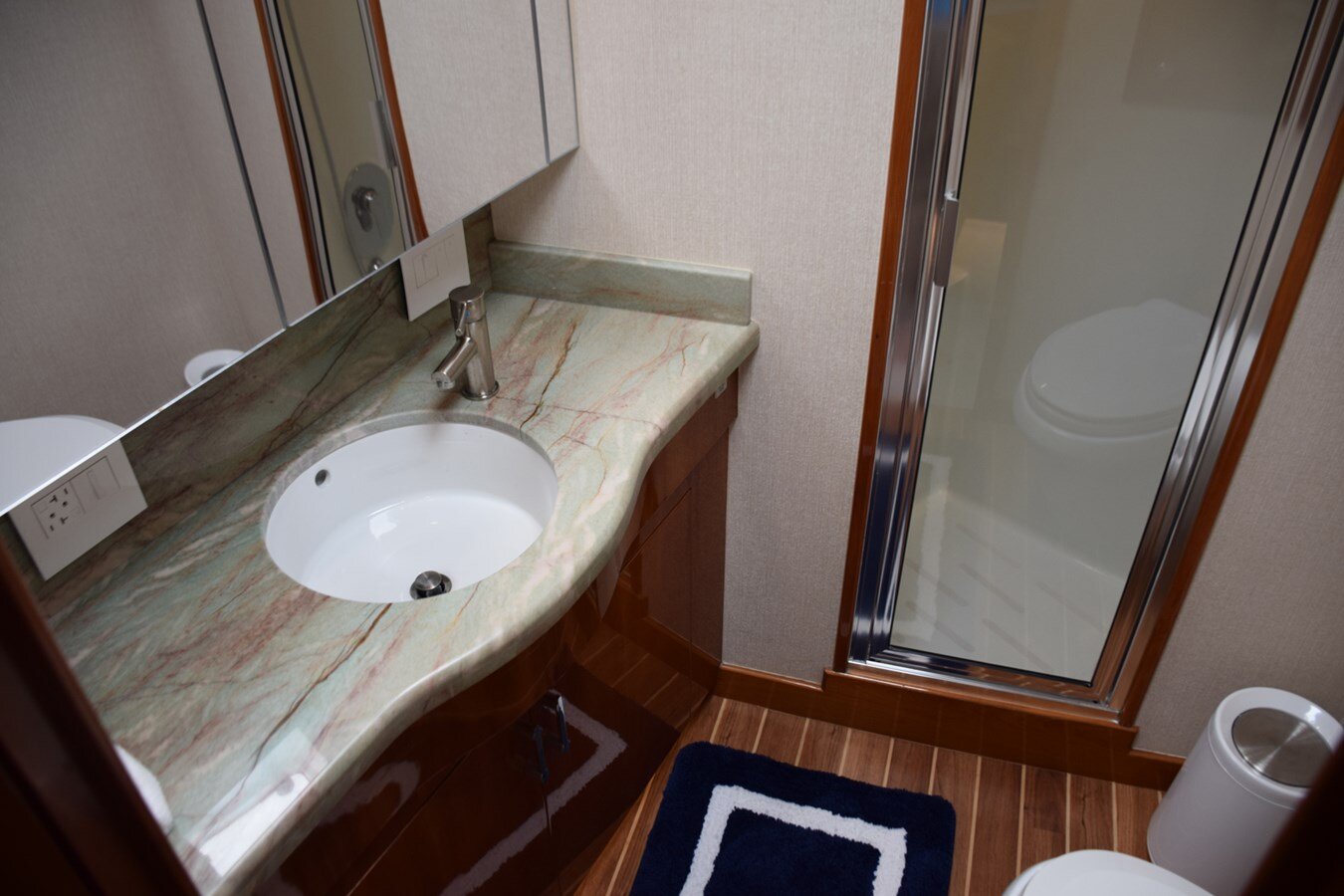 2005-hatteras-60-1-18f64c