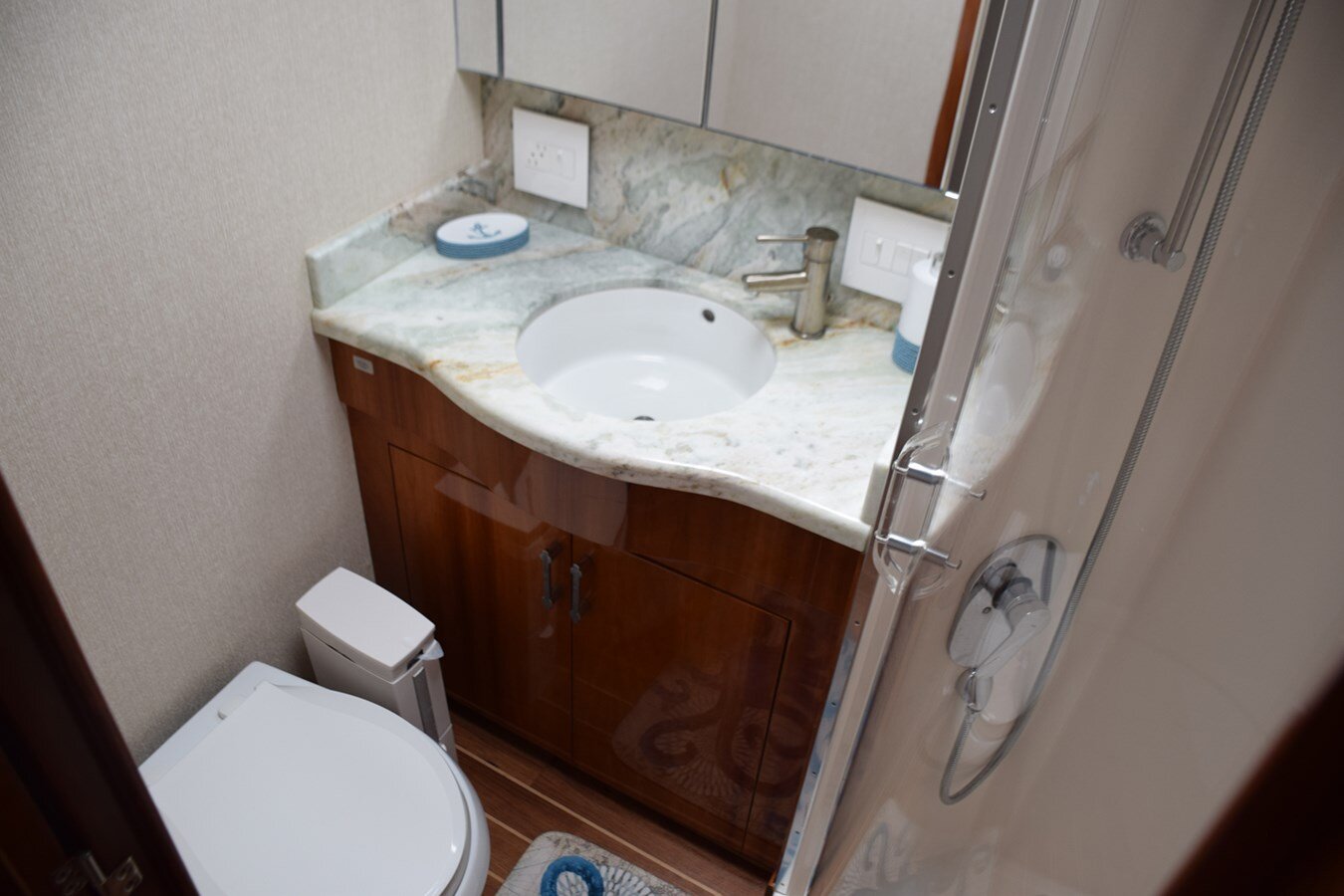 2005-hatteras-60-1-18f64c