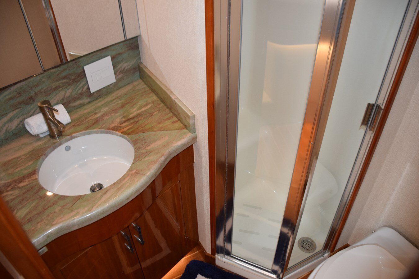 2005-hatteras-60-1-18f64c