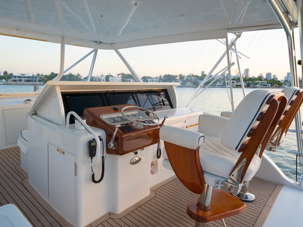 2005-hatteras-60-2-b24807