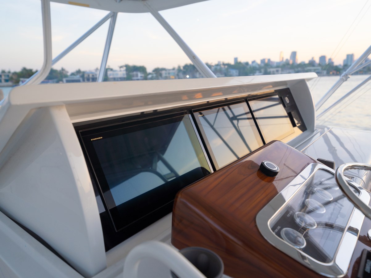 2005-hatteras-60-2-b24807