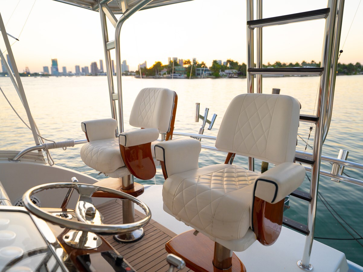 2005-hatteras-60-2-b24807