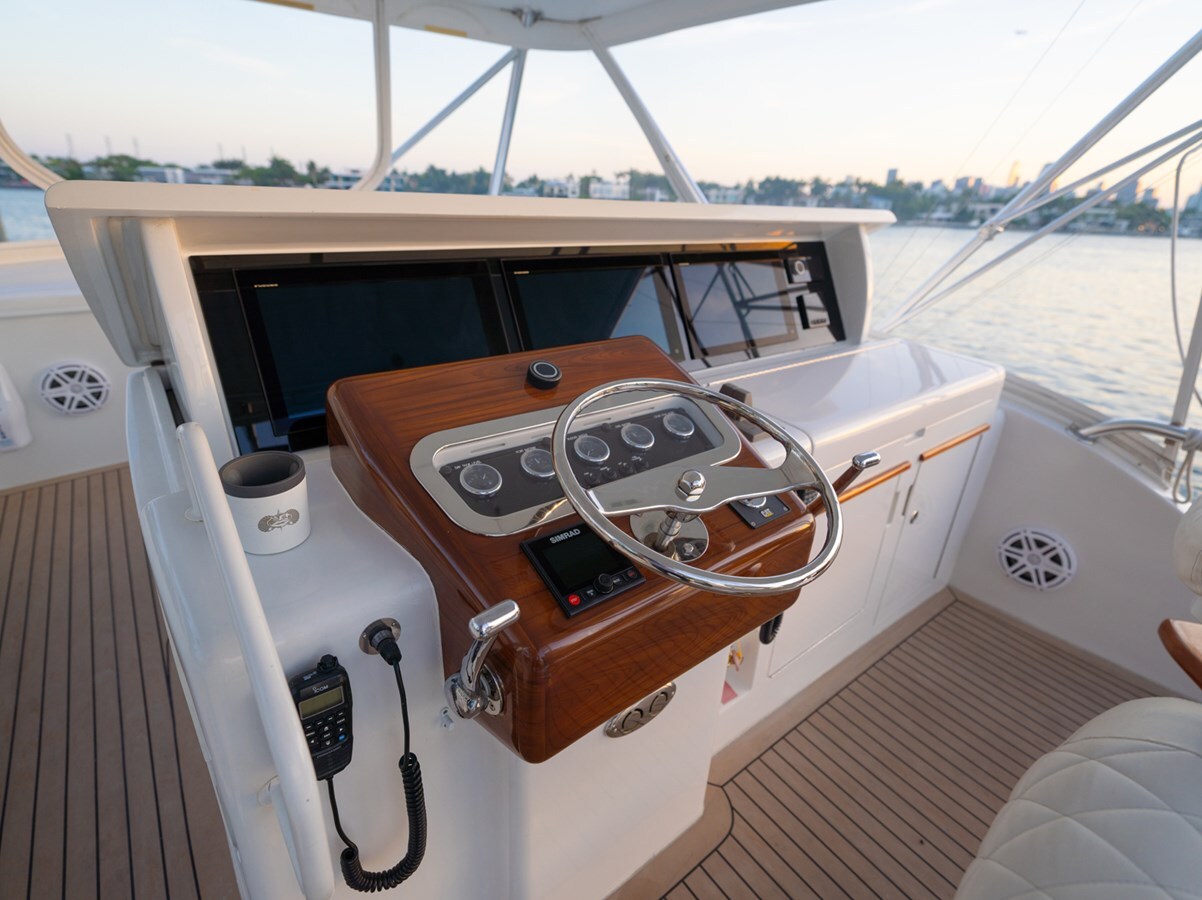 2005-hatteras-60-2-b24807