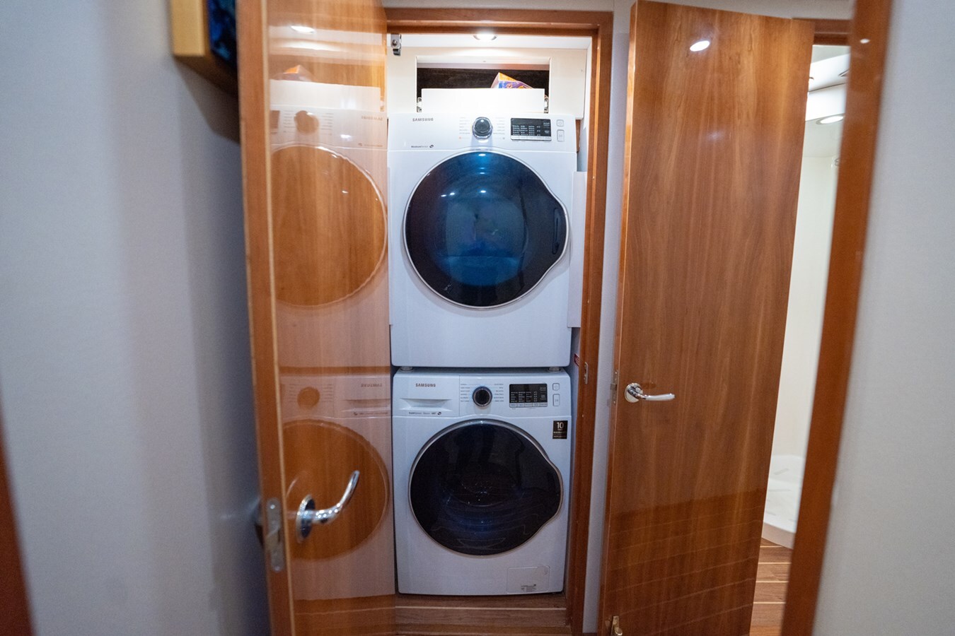 2005-hatteras-60-2-b24807