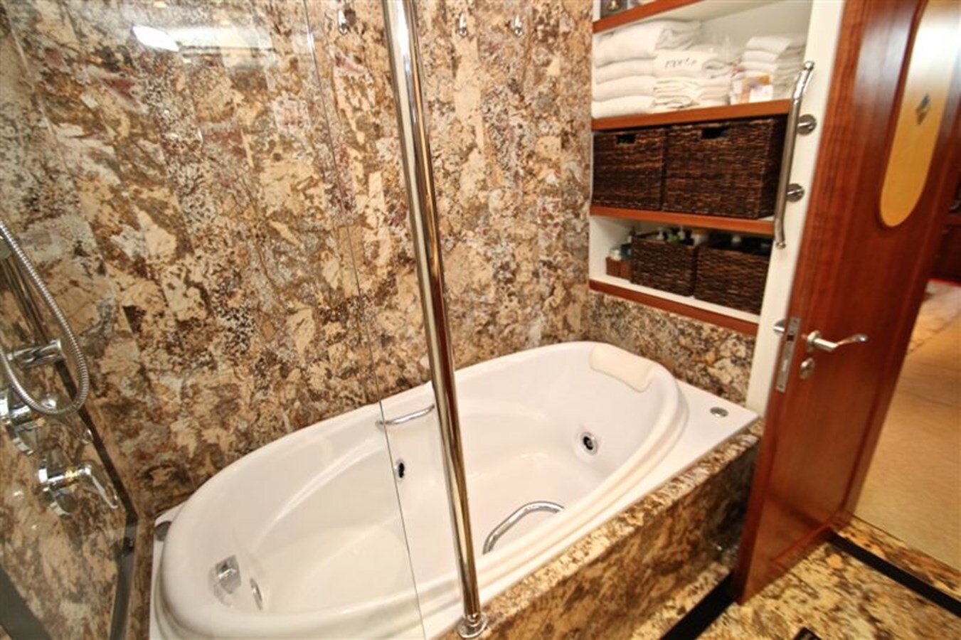 2005-inace-95-c386da